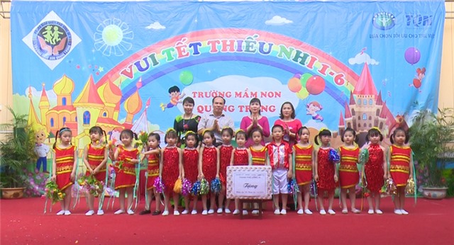 Lãnh đạo thành phố thăm, tặng quà nhân Ngày quốc tế thiếu nhi 1-6