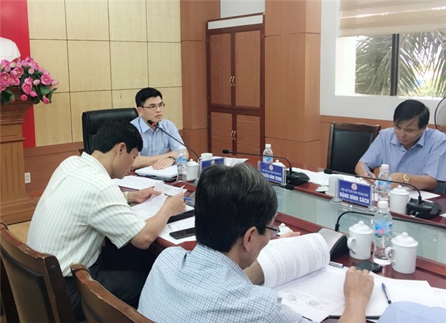 UBND thành phố giao ban thường kỳ tuần 1 tháng 5