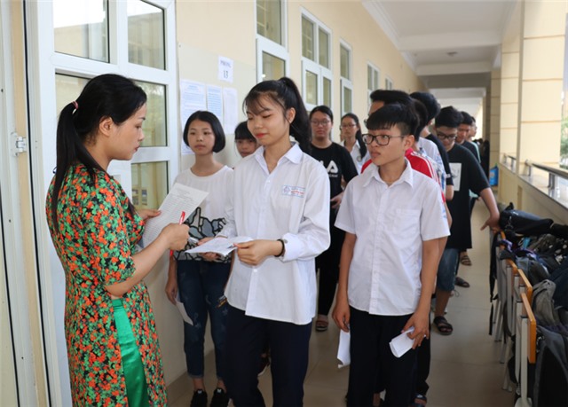 1.068 thí sinh bước vào ngày thi đầu tiên kỳ thi tuyển sinh lớp 10
