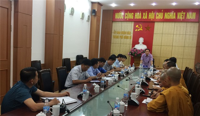 Họp bàn phương án cấp nước tại chùa Ba Vàng