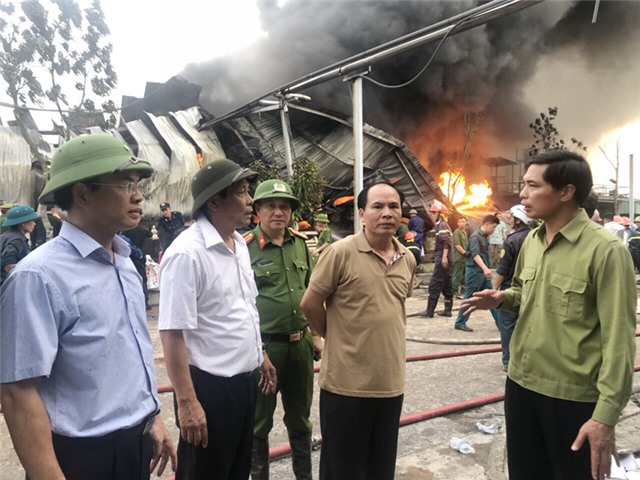 Vụ cháy tại Công ty CP Thông Quảng Ninh: đã kiểm soát cháy, không lây lan