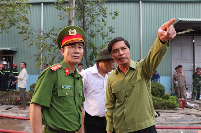 Nỗ lực khống chế "giặc lửa" tại công ty Thông Quảng Ninh