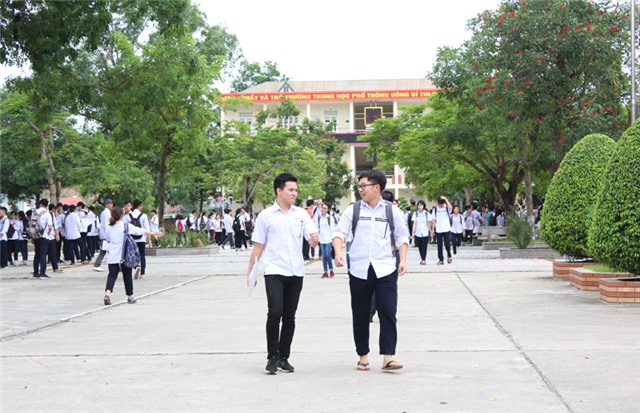 Thí sinh đánh giá đề thi môn Toán tương đối khó