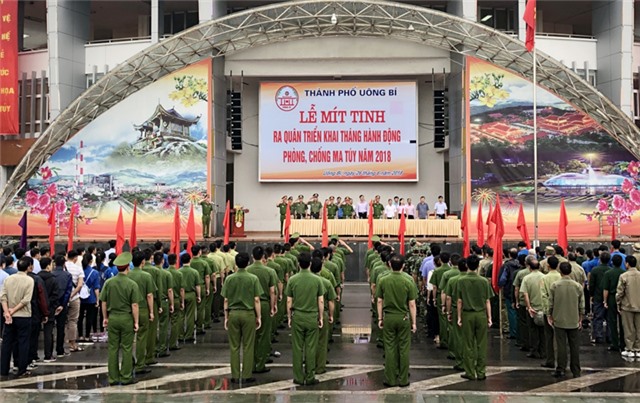 Hơn 500 người mít tinh hưởng ứng Tháng hành động phòng, chống ma túy năm 2018