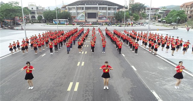 Liên hoan các nhóm nhảy dân vũ năm 2018