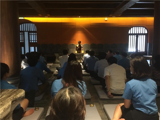 Thiền trầm dưới chân Yên Tử