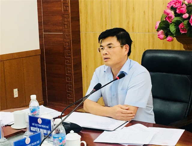 UBND thành phố giao ban thường kỳ tháng 8