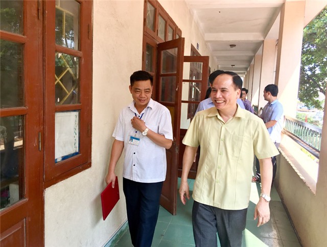 Bí thư Thành ủy Trần Văn Lâm kiểm tra công tác chuẩn bị năm học mới