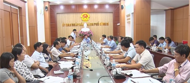 UBND thành phố giao ban công tác tuần