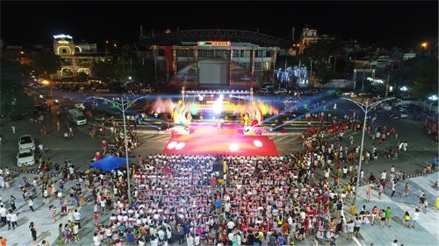 Tổ chức đón giao thừa Tết nguyên đán Kỷ Hợi vui tươi, an toàn, văn minh