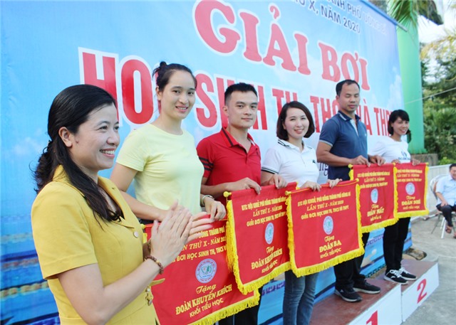 Tổng kết Giải bơi Hội khỏe Phù Đổng thành phố lần thứ X
