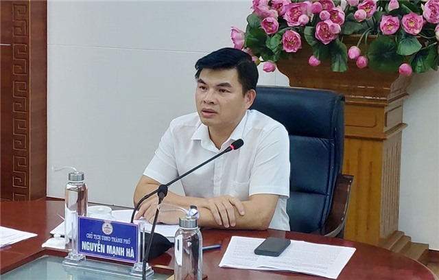 UBND thành phố giao ban thường kỳ