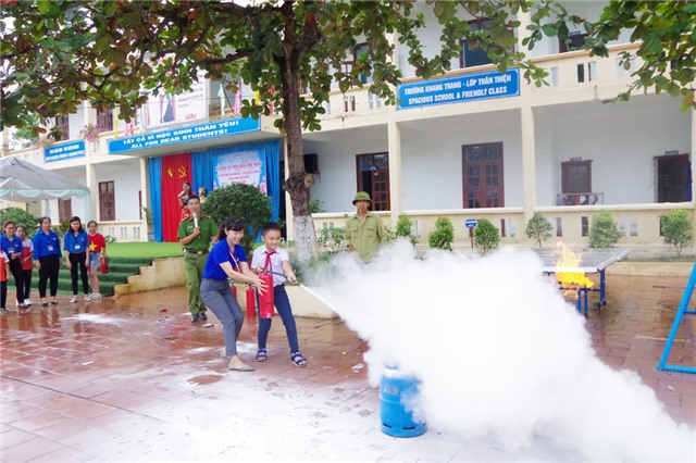 Tuyên truyền PCCC tại Trường Tiểu học Trần Hưng Đạo