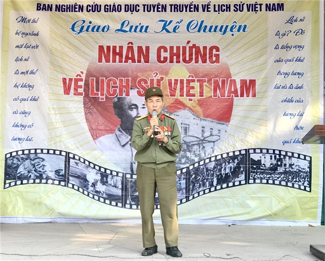 Trường THPT Hồng Đức: Giao lưu, kể chuyện lịch sử