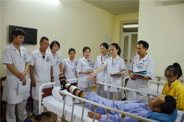 Người bệnh hài lòng với mô hình "Chăm sóc người bệnh theo đội"