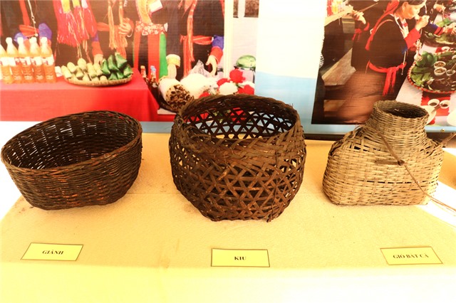 Độc đáo Không gian trưng bày văn hóa người Dao Thanh Y tại Phòng Truyền thống – Thư viện TP Uông Bí