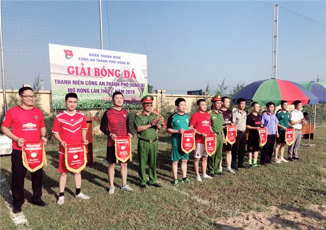 Giải bóng đá thanh niên Công an TP Uông Bí mở rộng lần thứ I năm 2019
