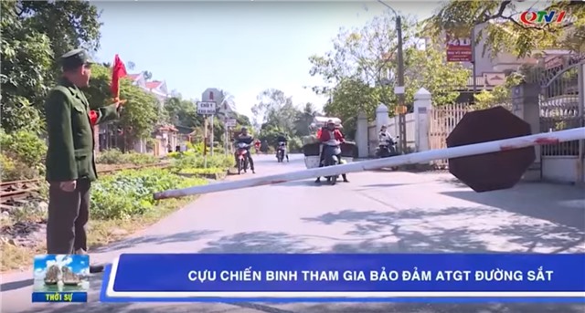 Cựu chiến binh Uông Bí tham gia bảo đảm ATGT đường sắt 