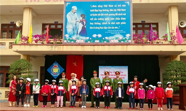 Tuyên truyền pháp luật tại Trường Tiểu học Lý Thường Kiệt