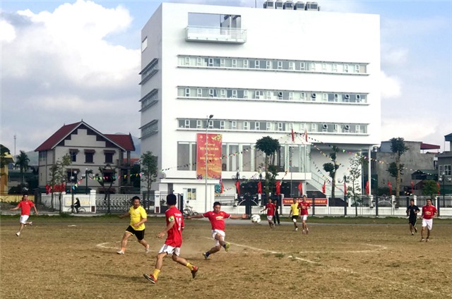 Giao hữu bóng đá đầu xuân