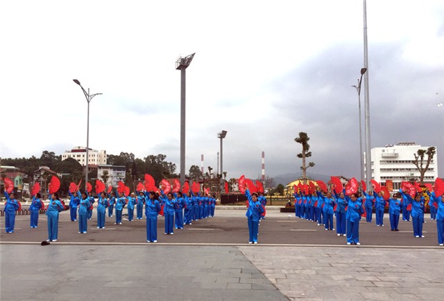 CLB võ thuật cổ truyền thành phố Uông Bí đồng diễn võ thuật đầu xuân