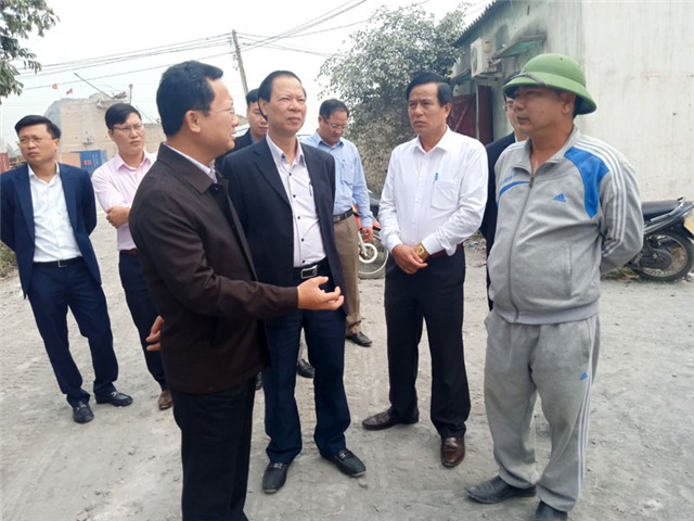 Đồng chí Cao Tường Huy, Phó Chủ tịch UBND tỉnh làm việc với TP Uông Bí về chấm dứt hoạt động các cơ sở sản xuất vôi thủ công