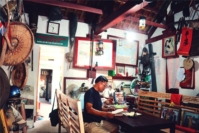 Người đi tìm xưa cũ