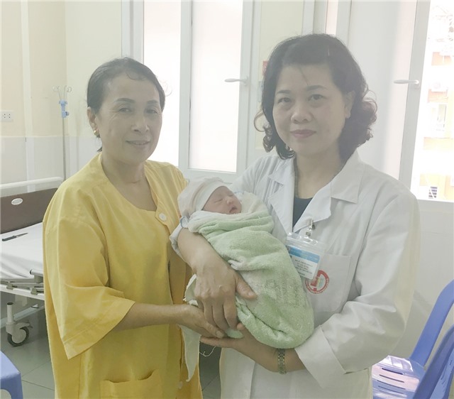 Cứu sống sản phụ bị rau bong non, nhịp tim thai chậm