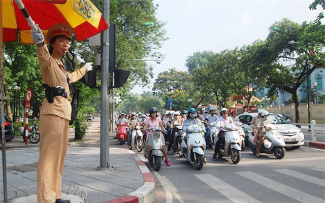 Tăng cường bảo đảm TTATGT và chống ùn tắc giao thông