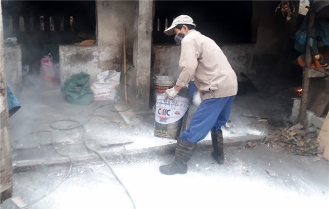 Uông Bí cấp 73 tấn vôi bột để phòng, chống dịch tả lợn châu Phi