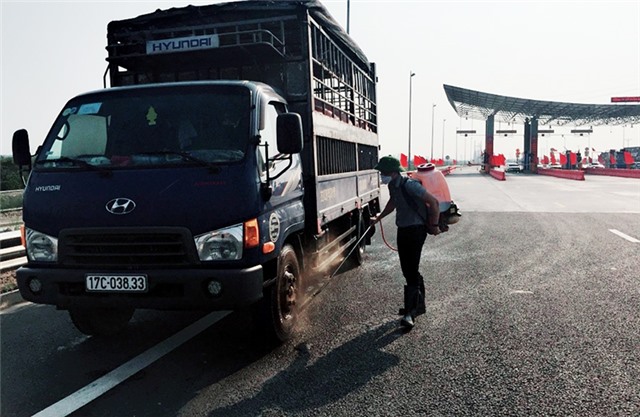 Dịch áp sát Quảng Ninh