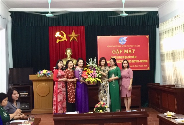 Hội LHPN thành phố: Gặp mặt cán bộ Hội phụ nữ qua các thời kỳ