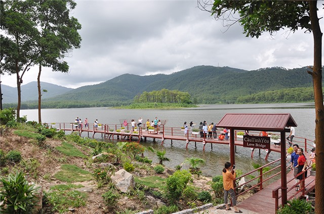 Sức hút du lịch thành phố trẻ