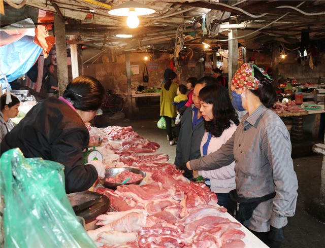 Người dân trở lại tiêu thụ thịt lợn bình thường