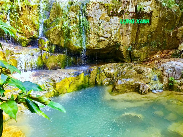 Lựng Xanh: Những Background có "1 0 2" 