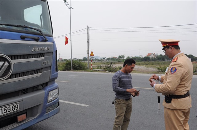 Xây dựng "Doanh nghiệp vận tải an toàn", "Lái xe an toàn"