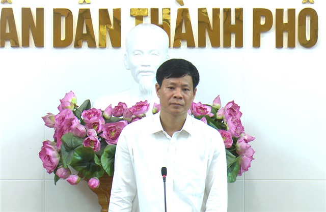 Phó Chủ tịch UBND thành phố Phạm Tuấn Đạt làm việc với Ban lãnh đạo Công ty TNHH Sao Vàng