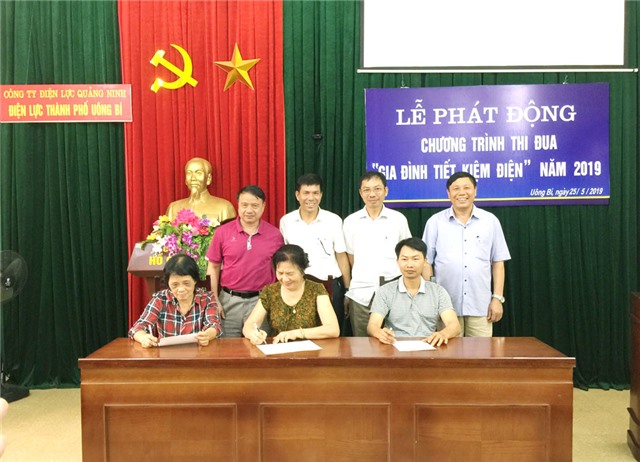 Hơn 1.000 hộ dân đăng ký thi đua Gia đình tiết kiệm điện 2019