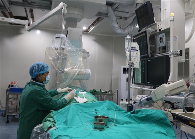 Cứu sống ca bệnh vỡ lách, chảy máu ổ bụng do tai nạn giao thông