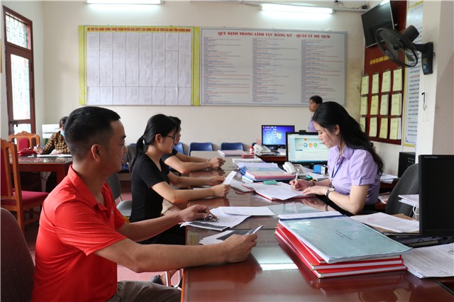 Cải cách hành chính - Cách làm của phường Phương Đông
