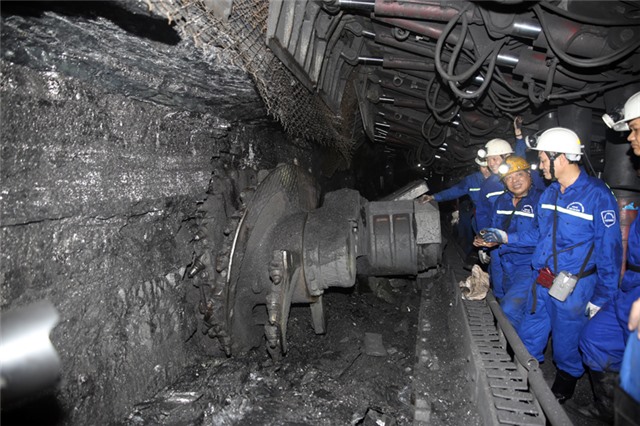 Giảm sức người bằng công nghệ - Cách làm của TP Uông Bí