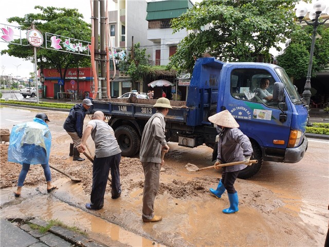 Khẩn trương khắc phục úng ngập cục bộ