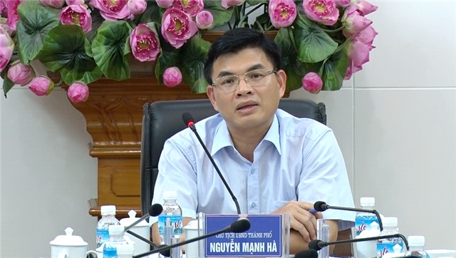 UBND thành phố giao ban thường kỳ