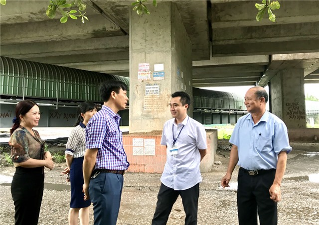 Đoàn giám sát HĐND thành phố làm việc với phường Quang Trung