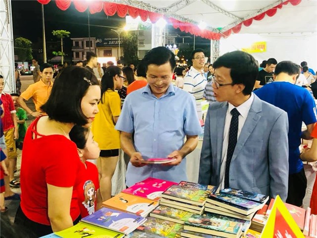 Sôi nổi Hội sách Uông Bí năm 2019