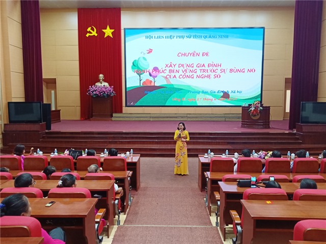 Hội LHPN thành phố: truyền thông kỷ niệm 18 năm ngày gia đình Việt Nam