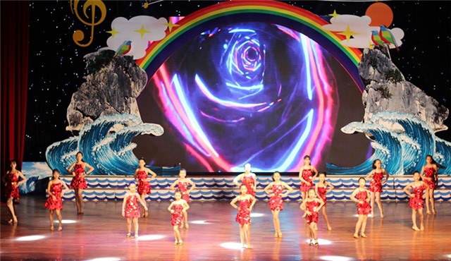 Họa mi vàng ngân vang