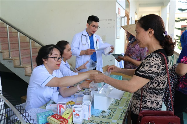 Tuổi trẻ bệnh viện Việt Nam - Thụy Điển Uông Bí xung kích, đi đầu