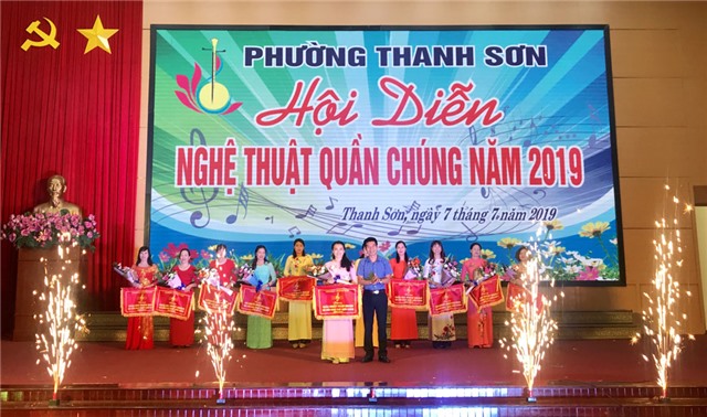 Sôi nổi Hội diễn nghệ thuật quần chúng phường Thanh Sơn