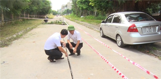 Phường Nam Khê: Xuất hiện vết nứt trên đường bê tông sau trận động đất 3,2 độ richter ngày 15-8
